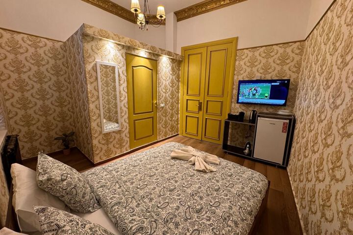 Room 44 of 86