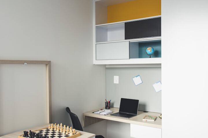 Room 13 of 108