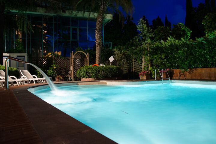 Hotel Pool