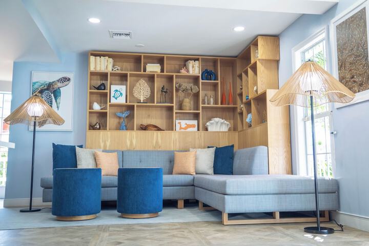 Guest Lobby