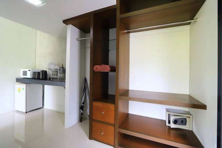 Room 17 of 29