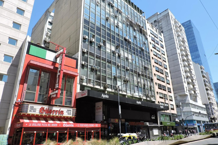 Photo of 4 Ventanales sobre la Avenida Corrientes