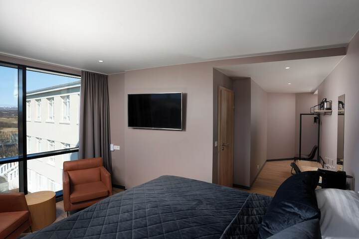 Room 7 of 80