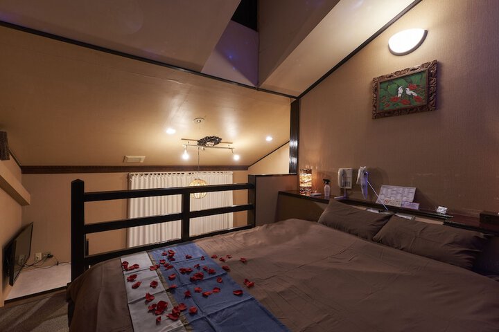 Room 15 of 28