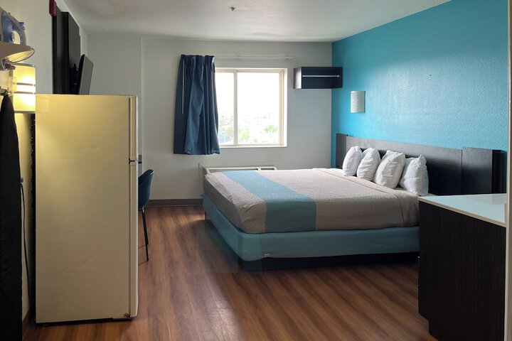 Room 3 of 15