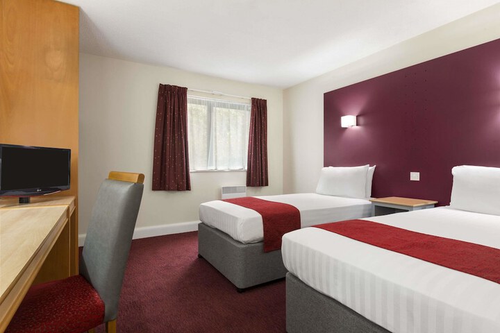 Room 6 of 22