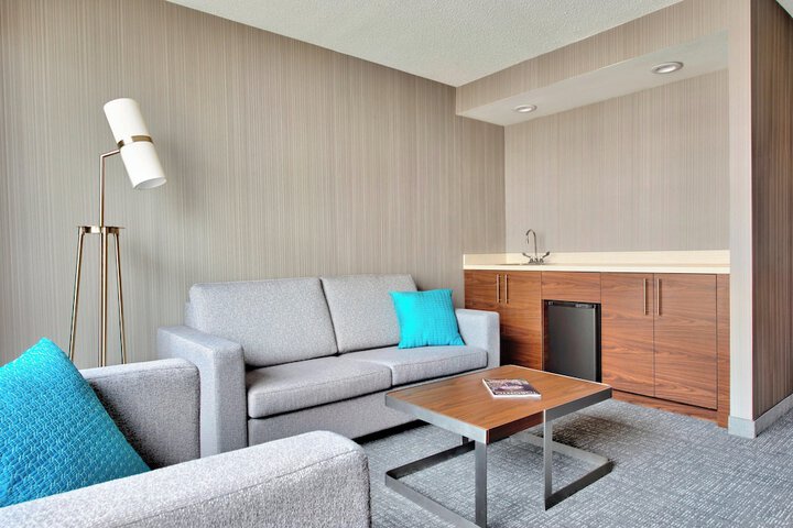 1 King Bed Sofa (3 of 13)