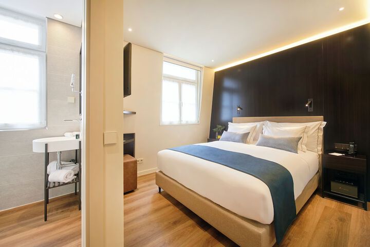 Room 26 of 70