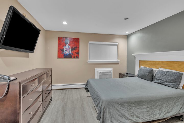 Room 12 of 29