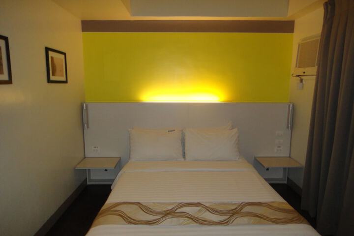 Room 5 of 50