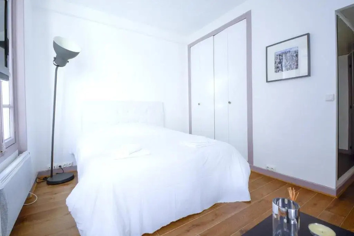 Room 10 of 15