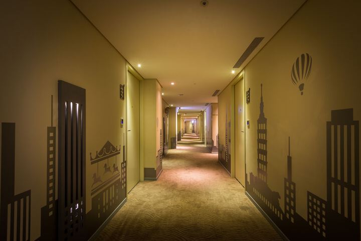 Ballroom/Hall 164 of 171