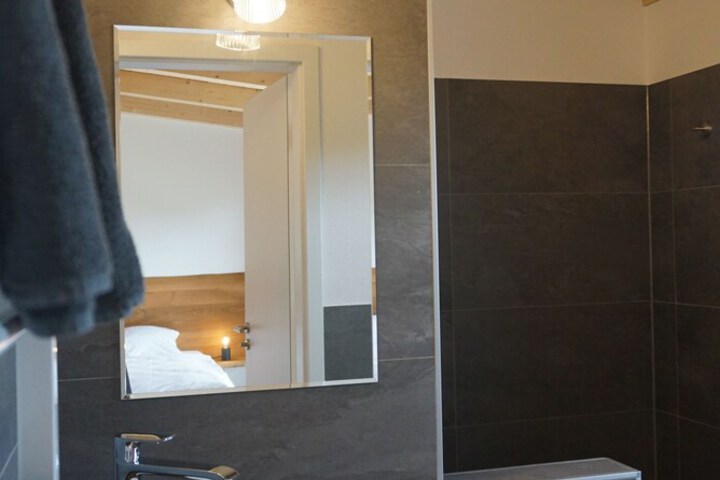 Room 16 of 43