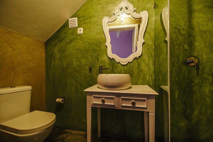 Room 56 of 65