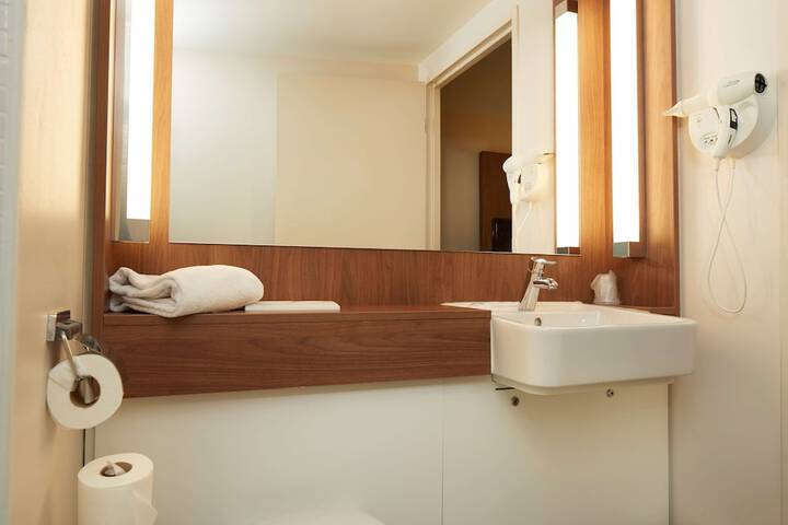 Clean Restrooms