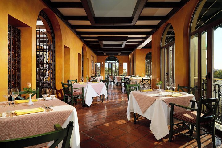 Dining 64 of 98