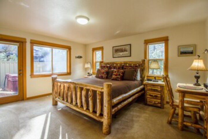 Room 43 of 51