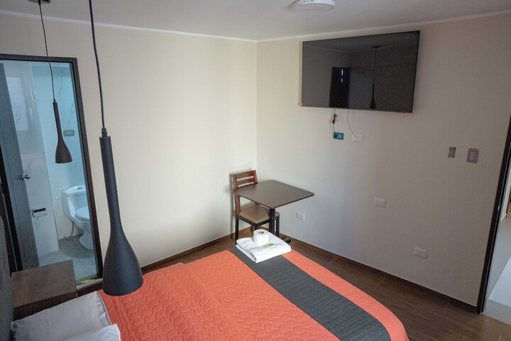 Room 13 of 25