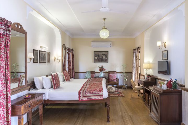 Room 3 of 31