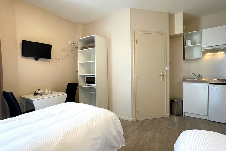 Room 37 of 75