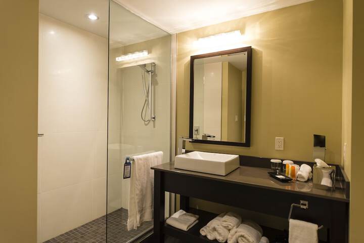 Room 54 of 79