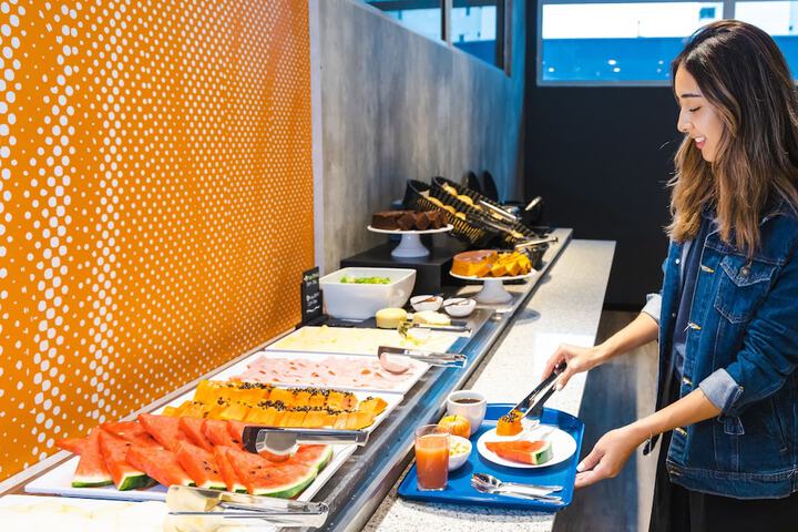 Dining 54 of 75