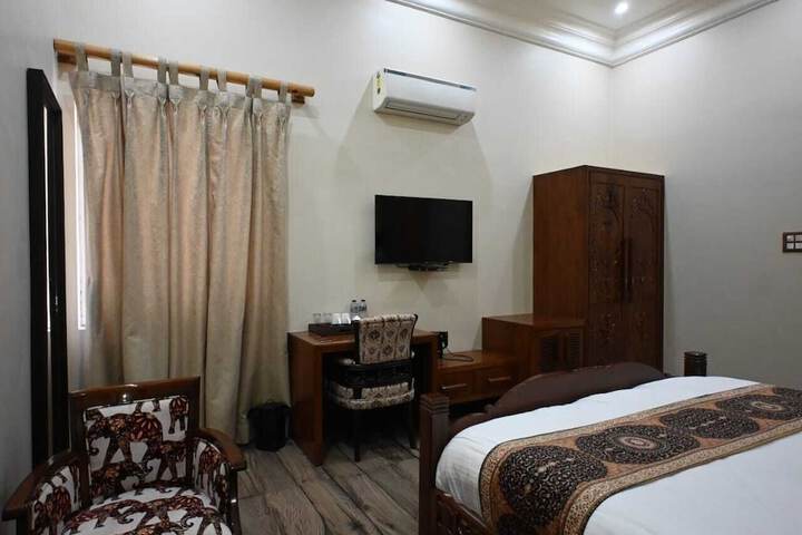 Room 57 of 161