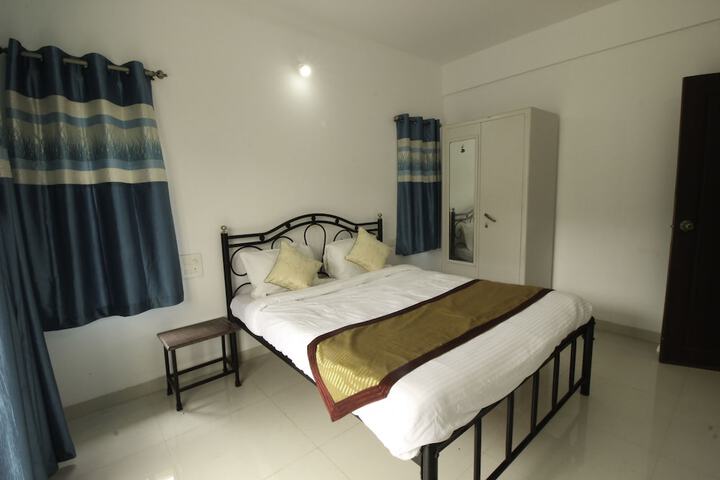Room 10 of 22