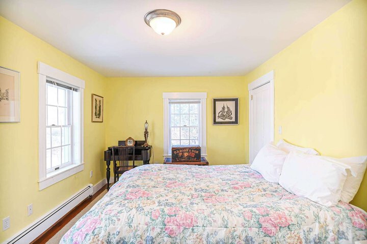 Room 4 of 38