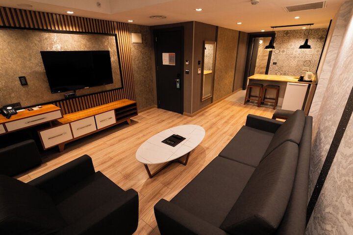 Room 75 of 149