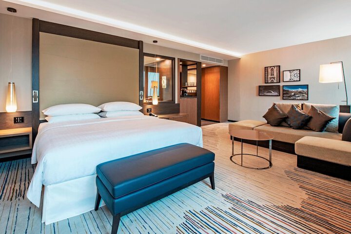 Room 38 of 256