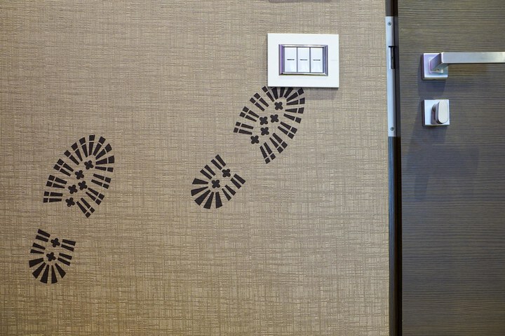 Room 18 of 93