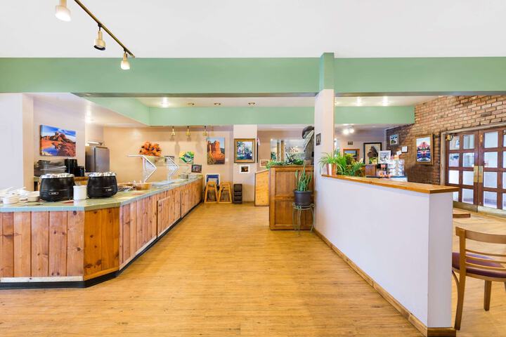 Breakfast/Coffee Service 36 of 72