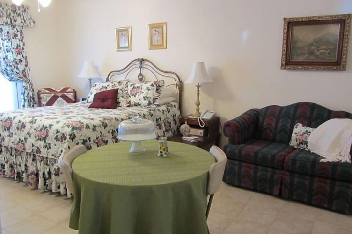 Room 2 of 34