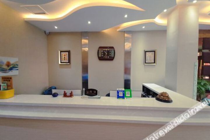 Hotel Interior 4 of 8