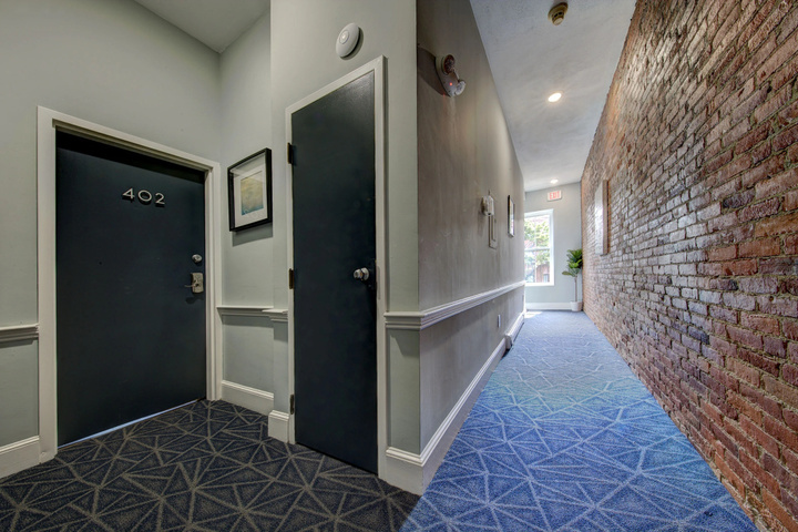 Room 12 of 21