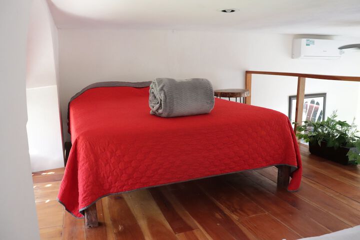 Room 8 of 23