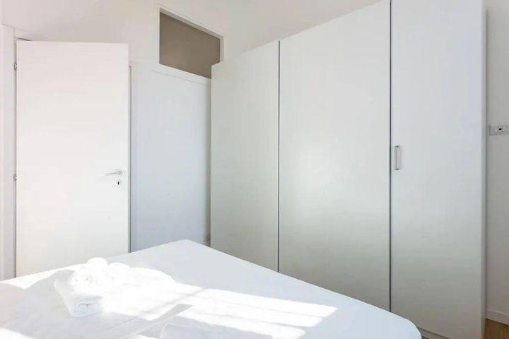 Spacious flat close to Fondazione Prada & Metro