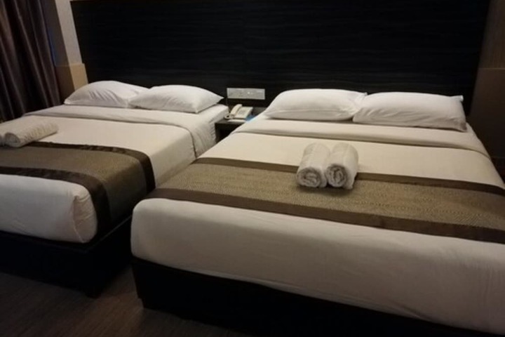 Room 17 of 32