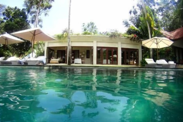 Pool 15 of 37