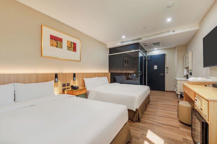 Room 10 of 69