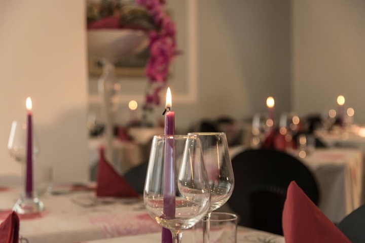Dining 25 of 63