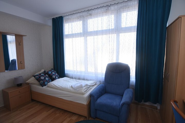 Room 22 of 46
