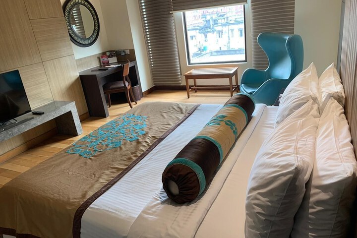 Room 5 of 22