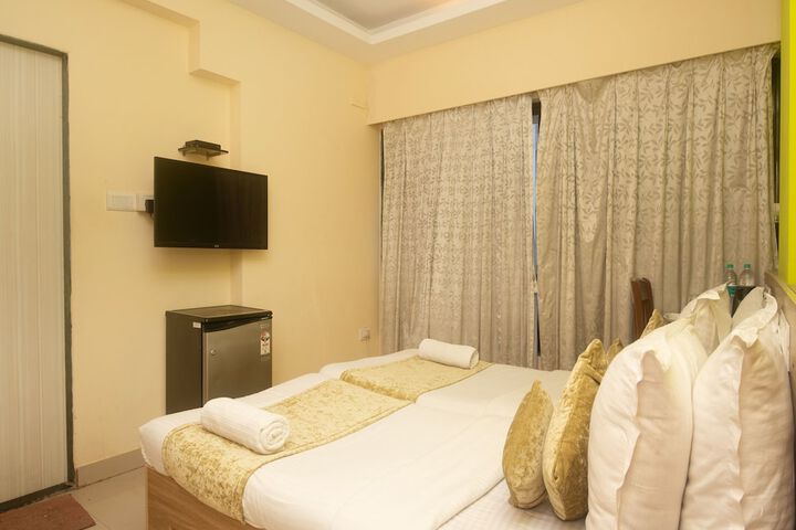 Room 22 of 102