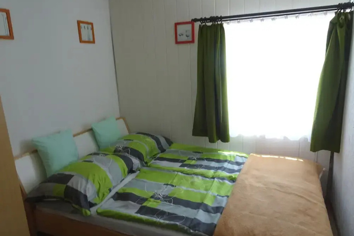 Room 2 of 12