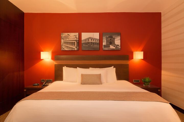 Room 5 of 27