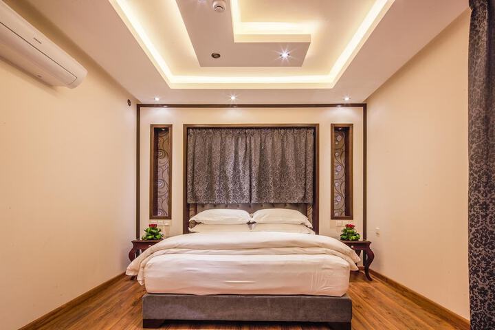 Room 9 of 44