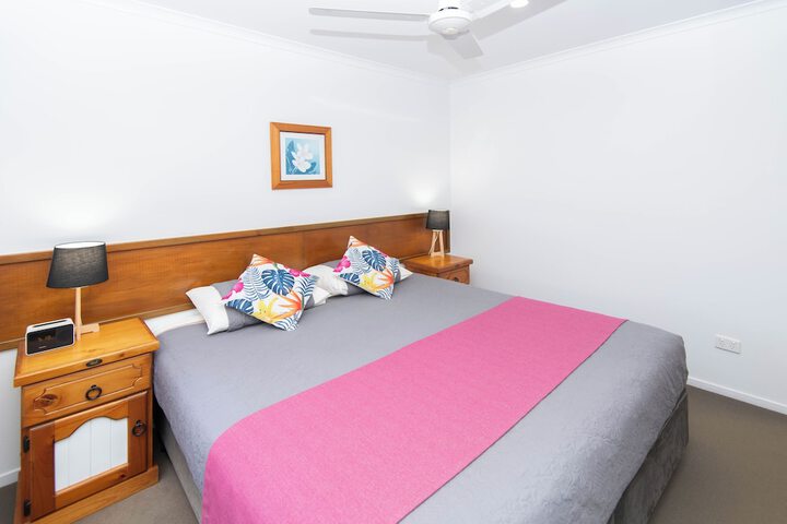 Room 2 of 18