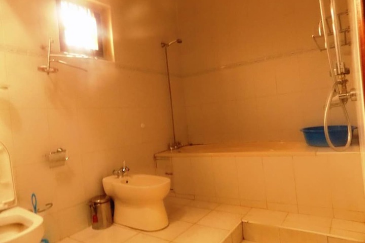 Room 18 of 32